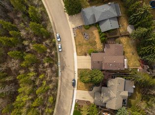 206 Wolf Willow Cres NW, Edmonton, AB T5T 1T2