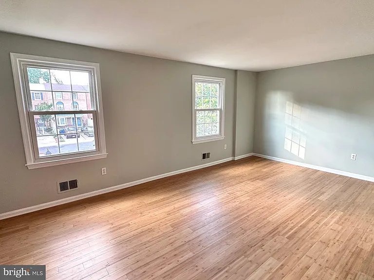 4311 Cedarlake Ct — Photo 16