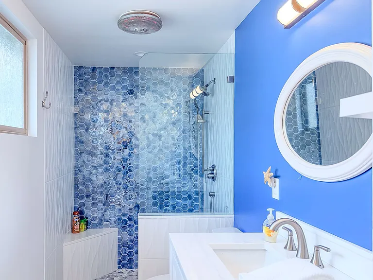 1327 Devon Ln — Photo 23