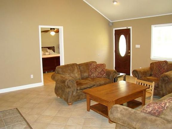 4th image of 155 Southland Dr