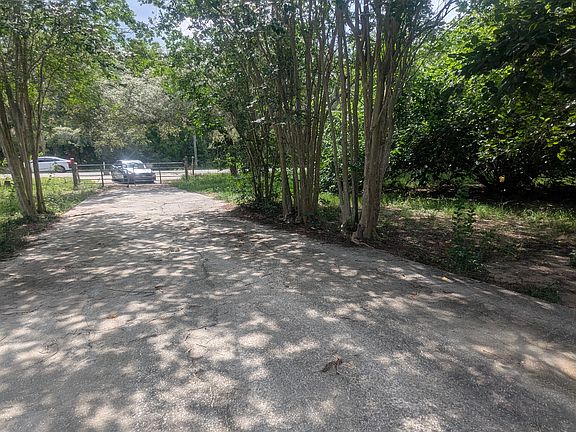 2nd image of 15216 Hays Rd