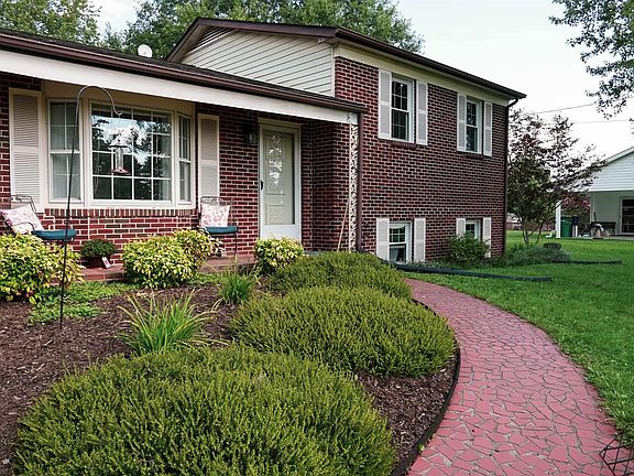 3rd image of 535 Walters Dr