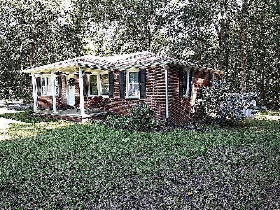 1st image of 109 Oakdale St