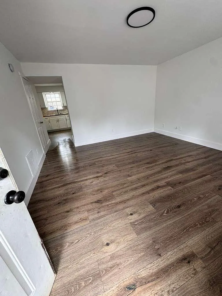 2 bed, 1.5 bath, 1080 sqft, $1,650 — Photo 2