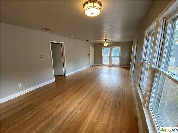 4th image of 575 S Santa Clara Ave