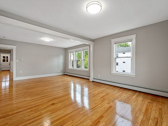3rd image of 193 Ingleside Ave #1