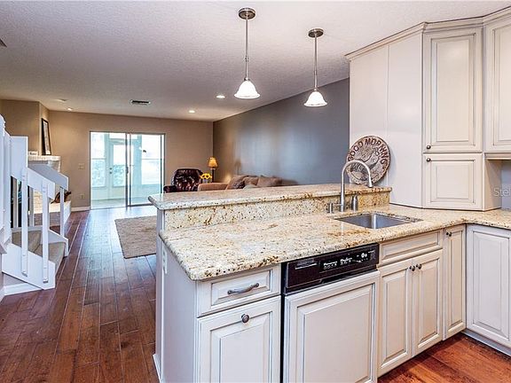 4th image of 5170 Lazy Oaks Dr