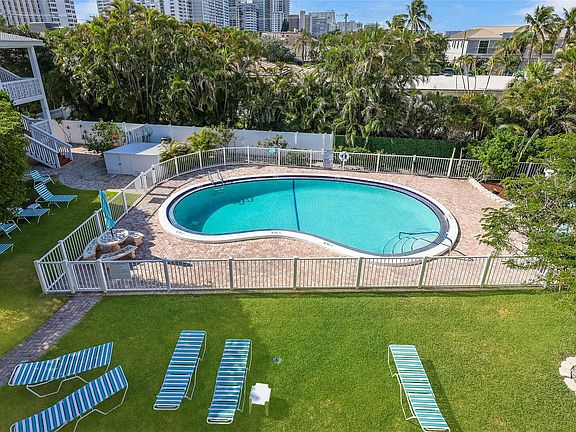 5th image of 234 Hibiscus Avenue #272