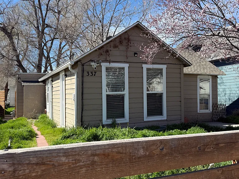 337 N Marion St — Photo 1