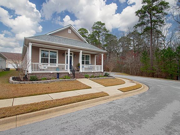 3rd image of 257 Prospect Park Cir