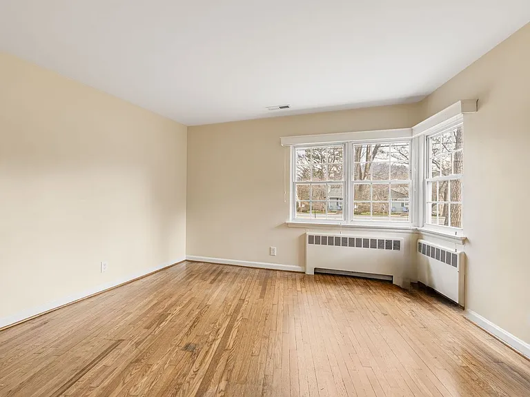 100 Lakeshore Dr — Photo 16
