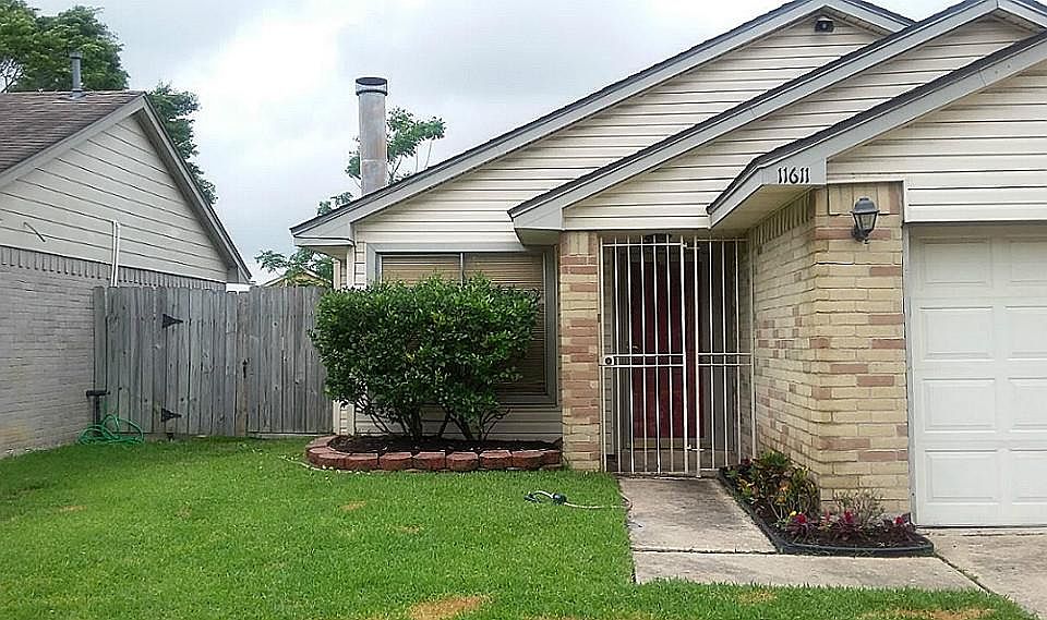 1st image of 11611 Antoine Dr