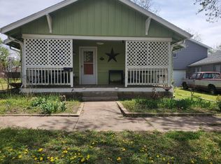 1210 N School St, Augusta, KS 67010