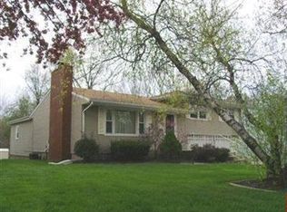 6184 Circle Dr, Poland, OH 44514