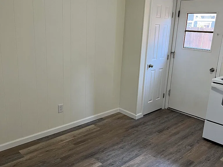 316 E William St #4 — Photo 5