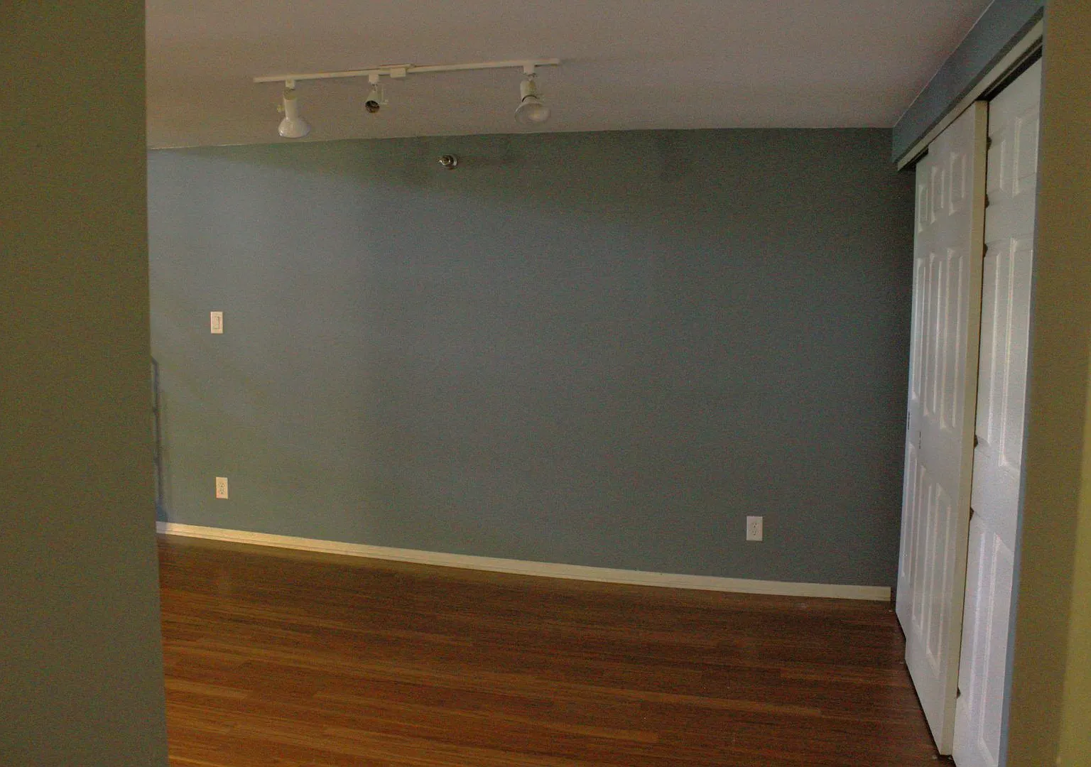 2 Bedroom 2 Bathroom Condo — Photo 4