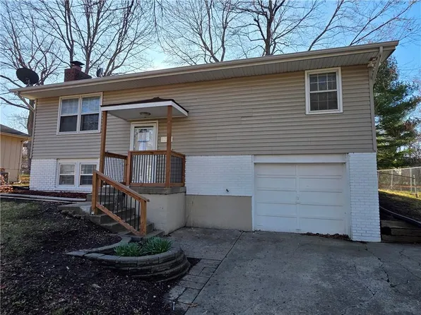 13420 Belmeade Ave, Grandview, MO 64030