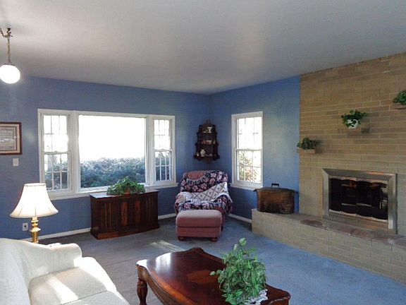 Comfortable living room.