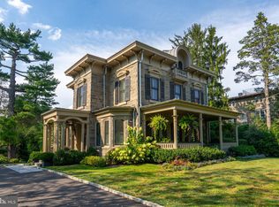 17 Summit St, Philadelphia, PA 19118