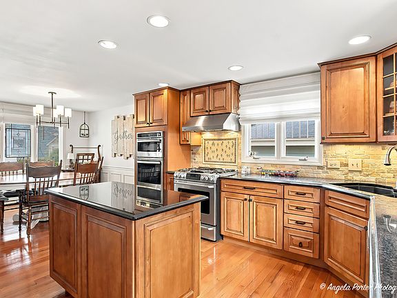 4th image of 259 Heather Ave