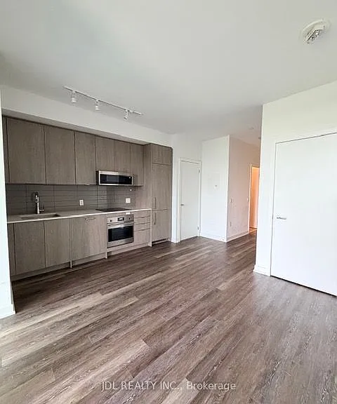 250 Lawrence Ave W #705 — Photo 3