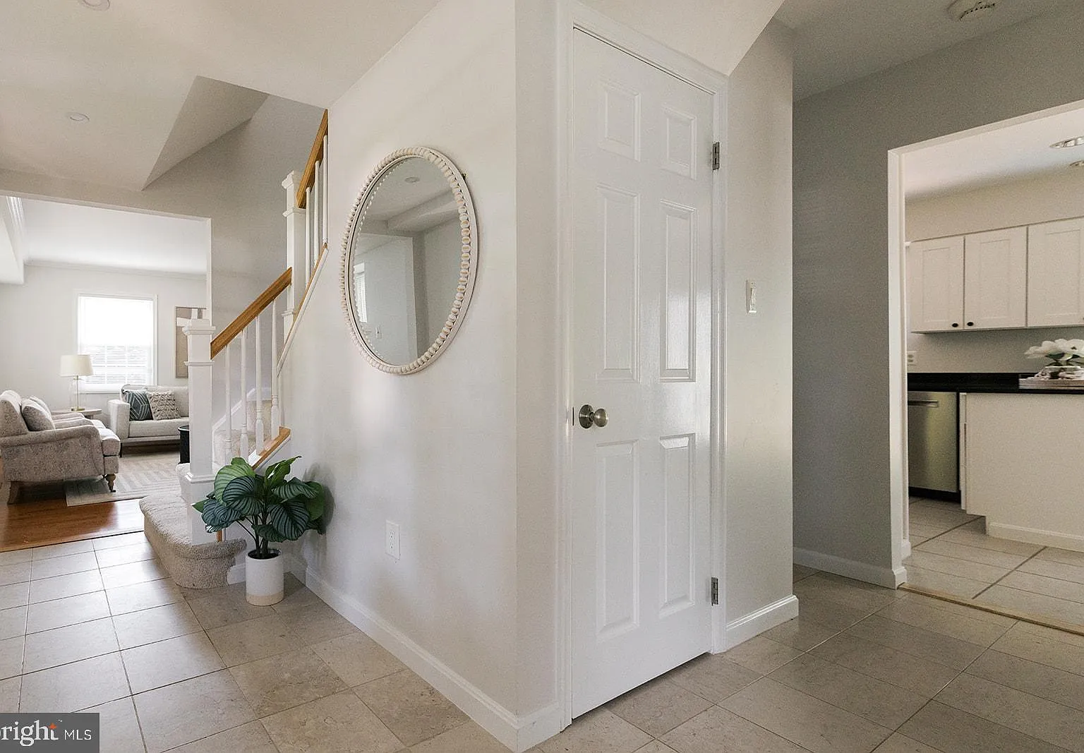 4 bed, 2.5 bath, 2231 sqft, $3,900 — Photo 4
