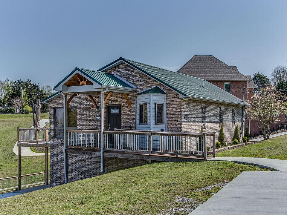 1st image of 46 Crestfield Cir