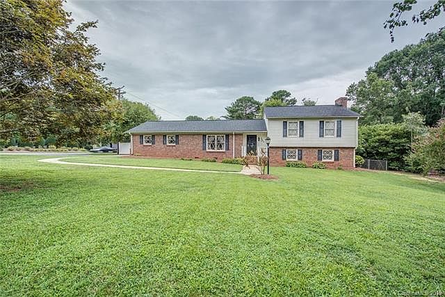 1st image of 3909 Saint Regis Dr