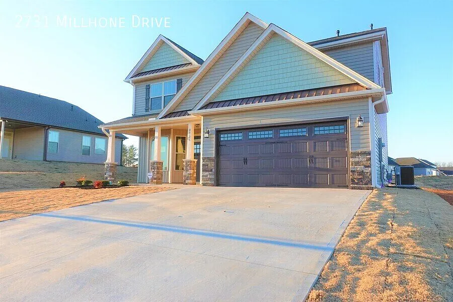 4 bed, 2.5 bath, 1925 sqft, $1,950 — Photo 4