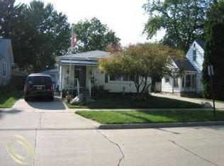3233 Kenmore Rd, Berkley, MI 48072
