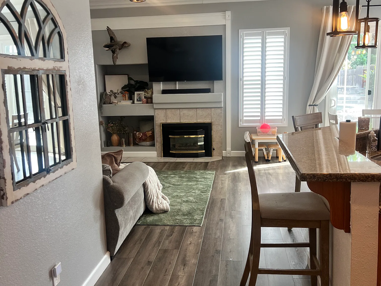 3 bed, 1967 sqft, $3,900 — Photo 4