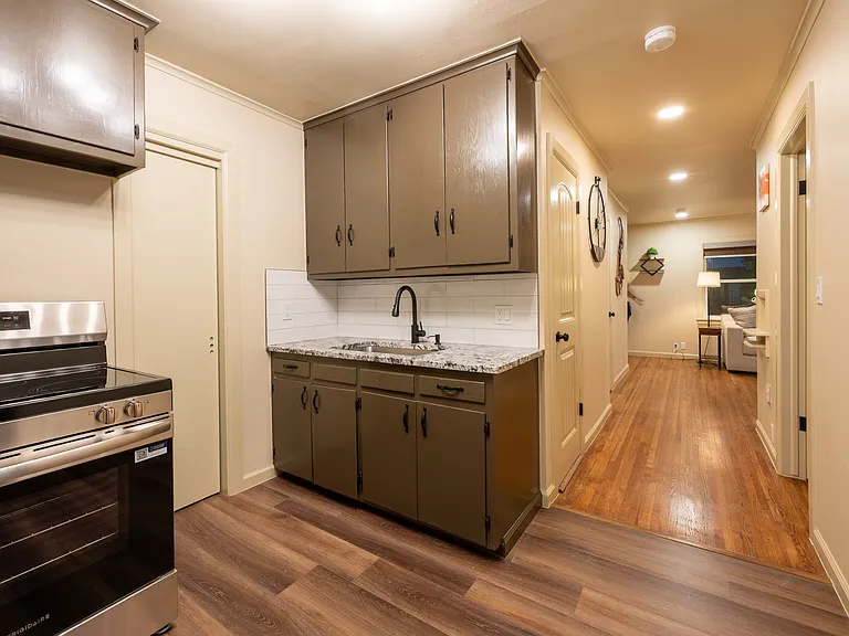 718 S Columbia Ave #A — Photo 44