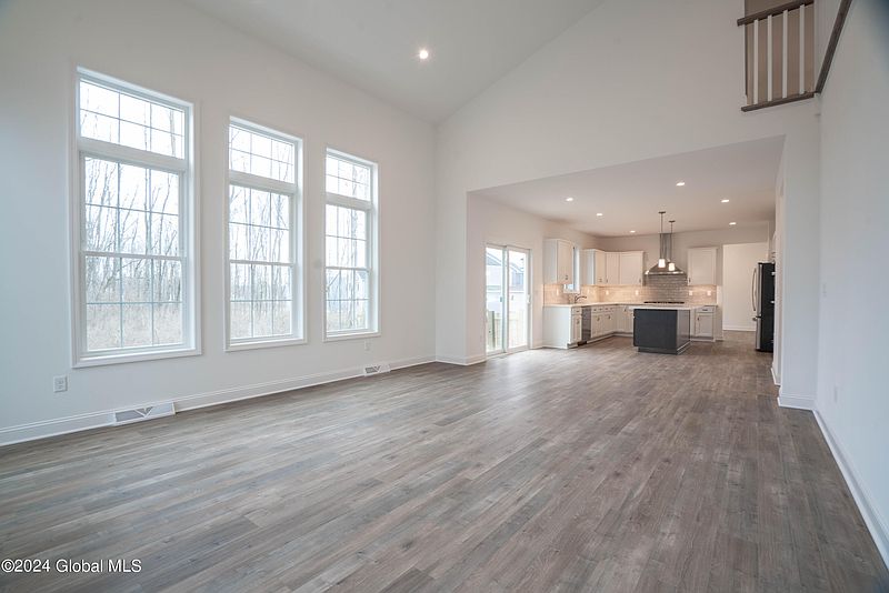 5th image of 20 Wetherby Court
