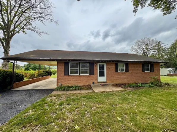 8861 Pats Ln, McGaheysville, VA 22840