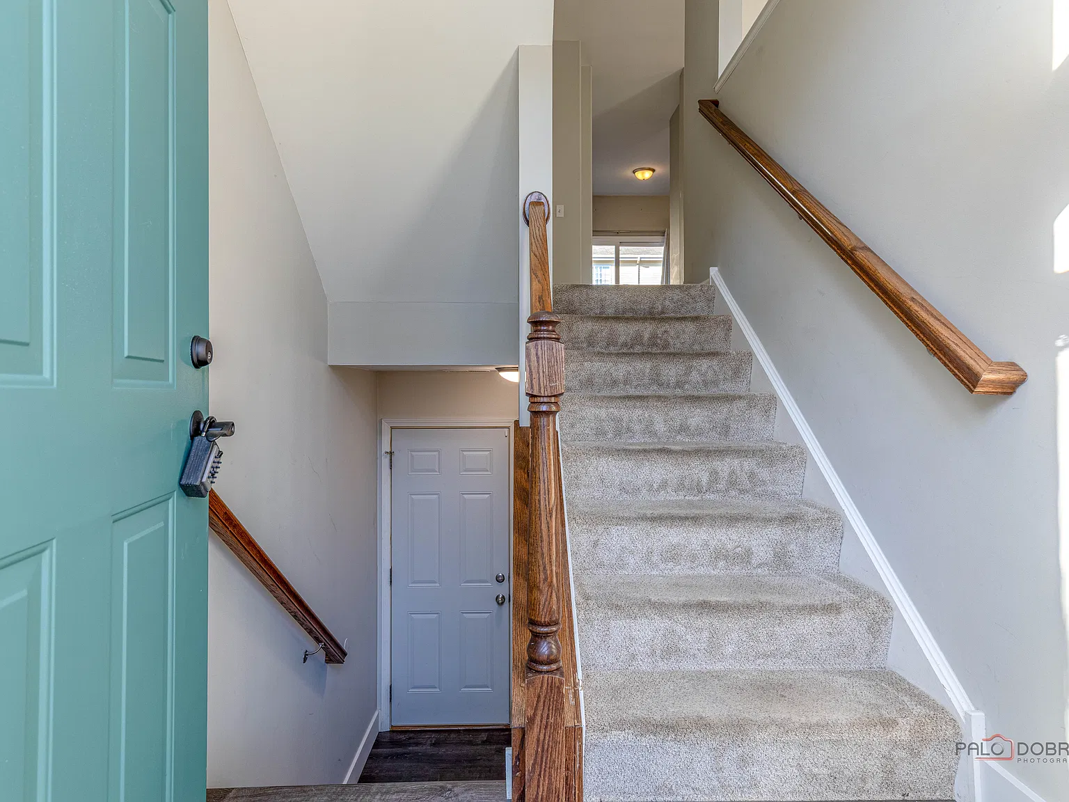 3 bed, 2.5 bath, 1484 sqft, $2,200 — Photo 3