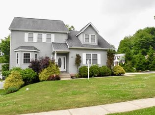 400 Lytham Ct, Coraopolis, PA