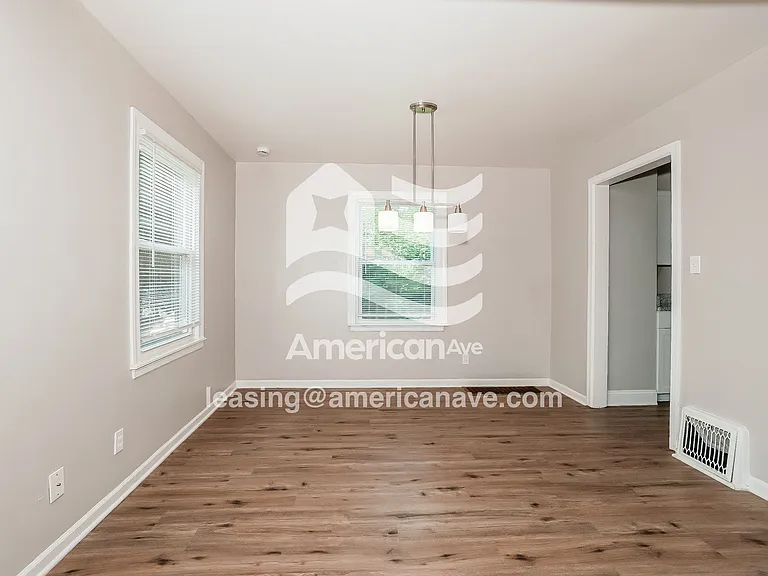 585218_005_wm_-_dining_room_13048171.jpg