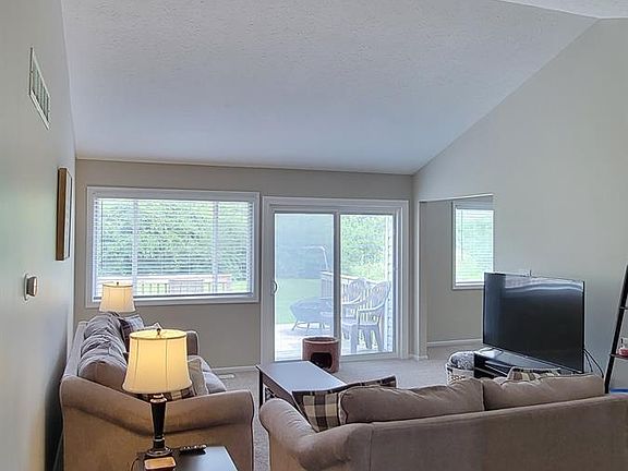 3rd image of 6448 Lakota Meadows Dr