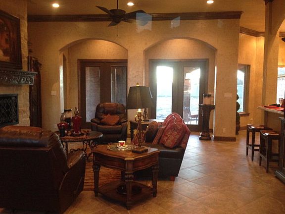 5th image of 45 Royal Manor Dr