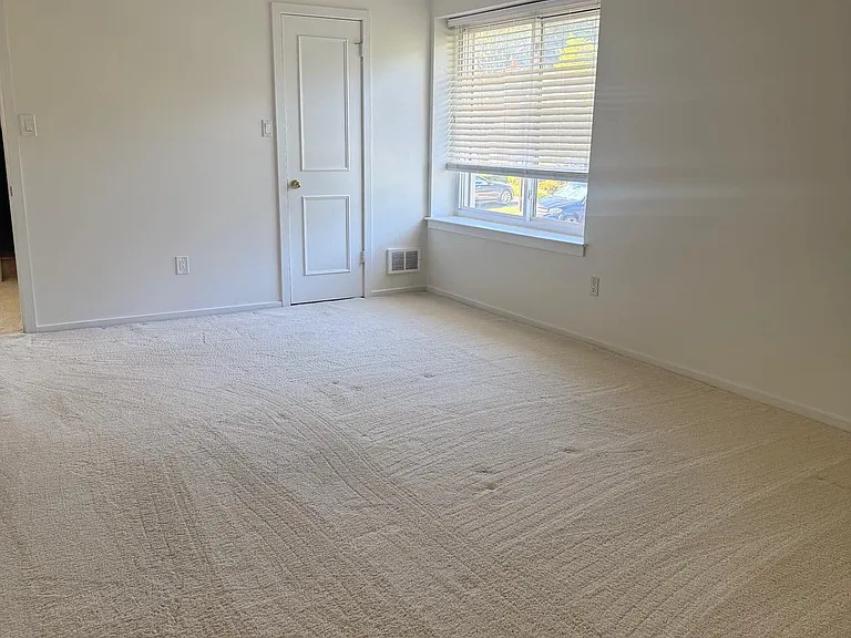 14 Oak Knoll Dr — Photo 19