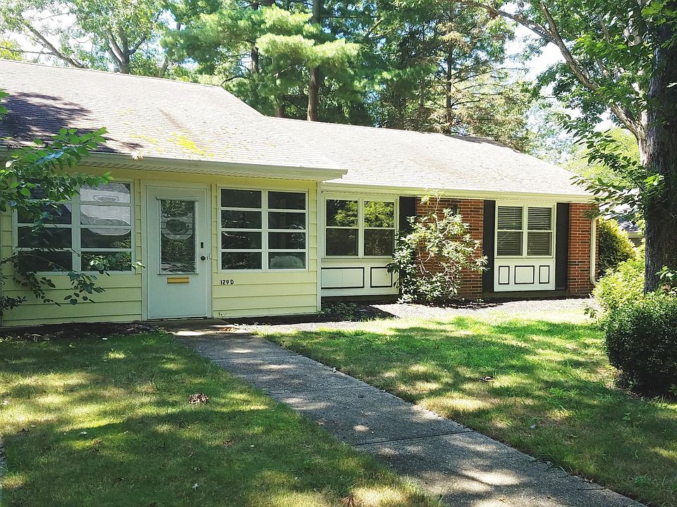 1st image of 129D Farrington Ct