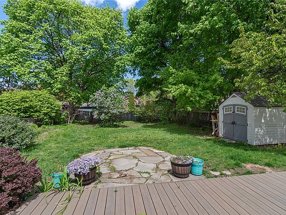 3rd image of 102 Adams St