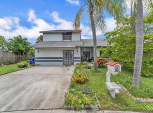 10051 SW 14th St, Pembroke Pines, FL 33025
