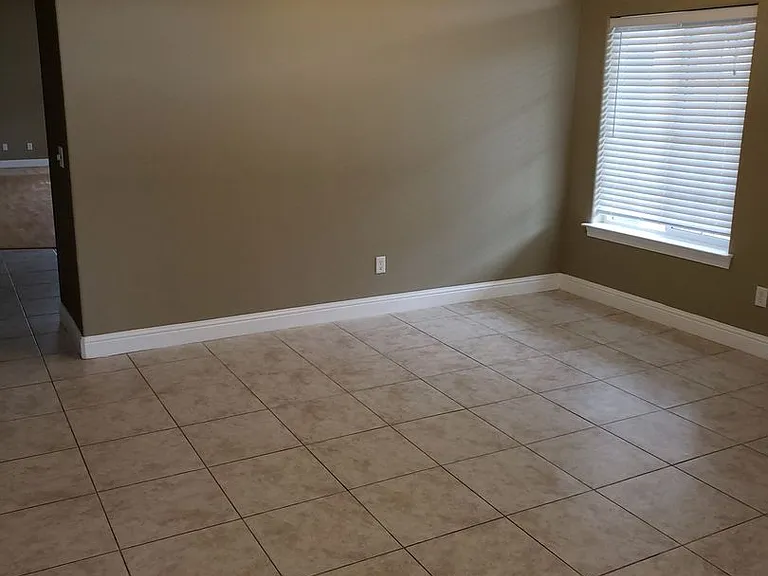 22351 Edgewater Dr — Photo 5