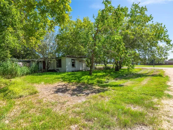 6521 Crockett St #A, Hitchcock, TX 77563