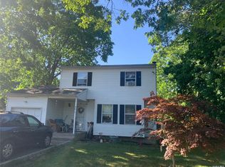 316 Frederick Ave, Bay Shore, NY 11706