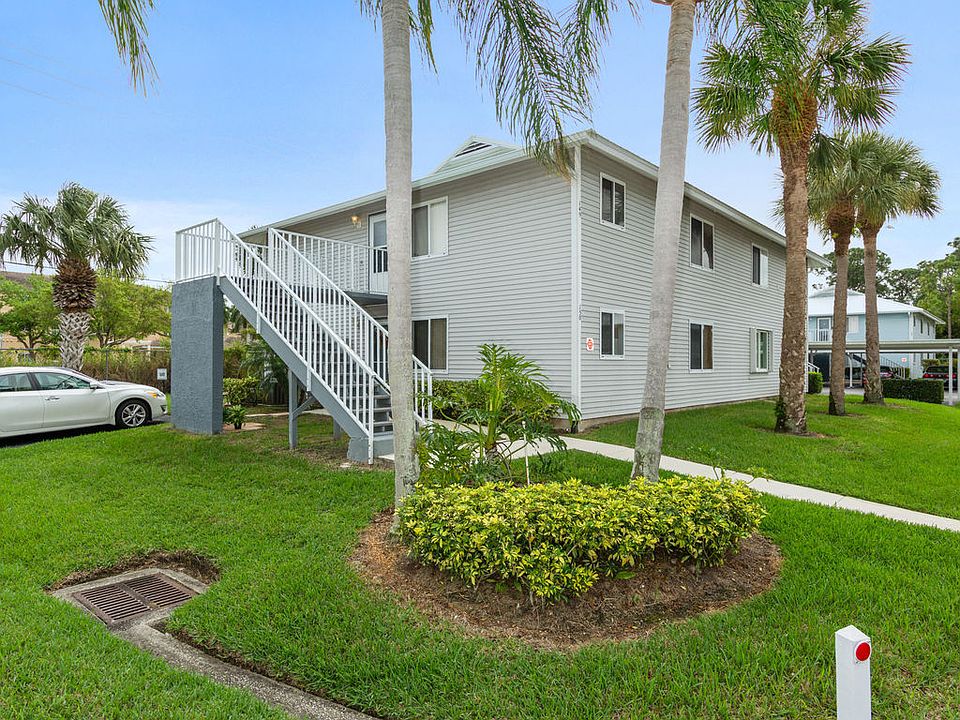 1st image of 150 SE Village Dr
