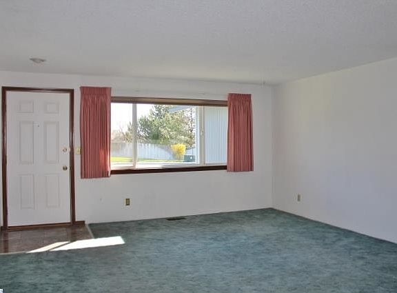 3rd image of 5213 Blue Heron Blvd