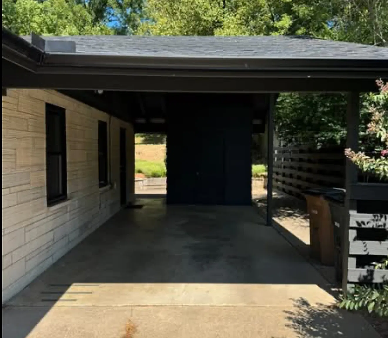 3 bed, 1277 sqft, $1,650 — Photo 2