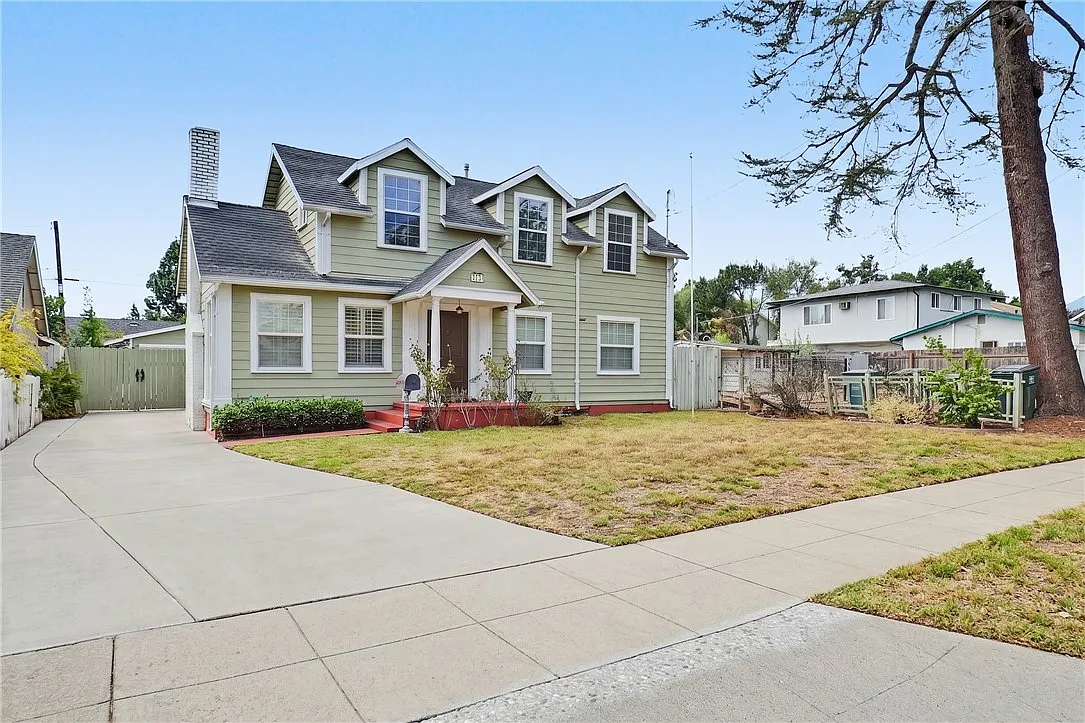 3 bed, 1796 sqft, $4,400 — Photo 1